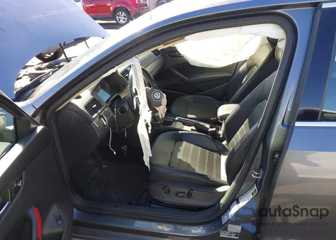 2015 Volkswagen Passat 1.8T Se from USA, damaged, VIN 1VWBT7A35FC090963